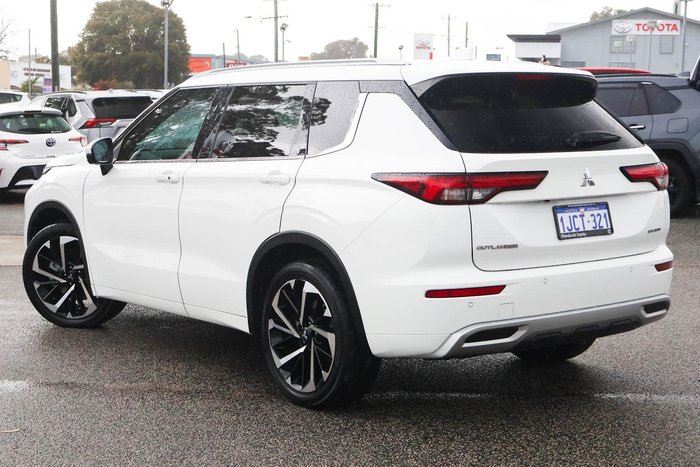 2022 Mitsubishi Outlander Exceed