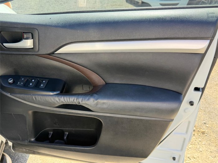 2015 TOYOTA KLUGER GX (4x2)