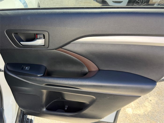 2015 TOYOTA KLUGER GX (4x2)
