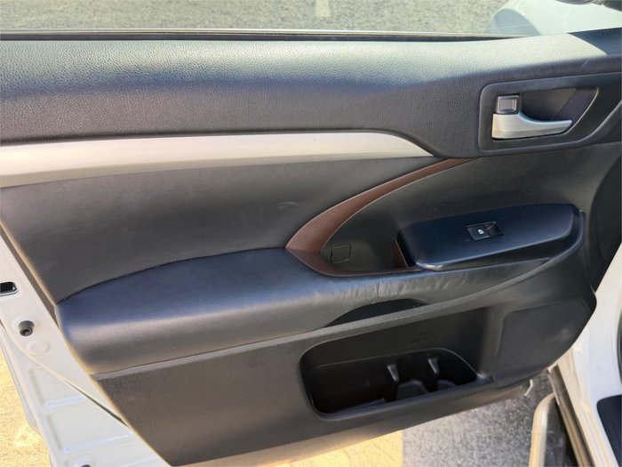2015 TOYOTA KLUGER GX (4x2)