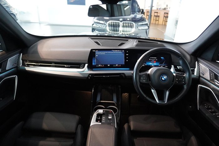 2023 BMW iX1 xDrive30 xLine