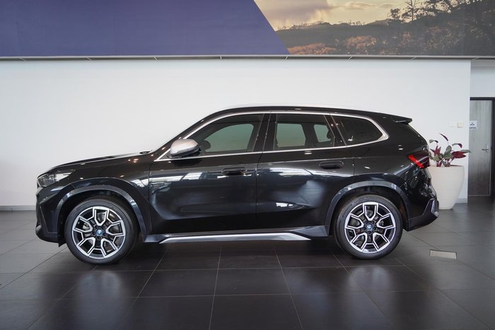 2023 BMW iX1 xDrive30 xLine