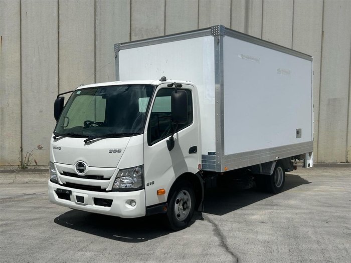 2022 Hino 300 Series