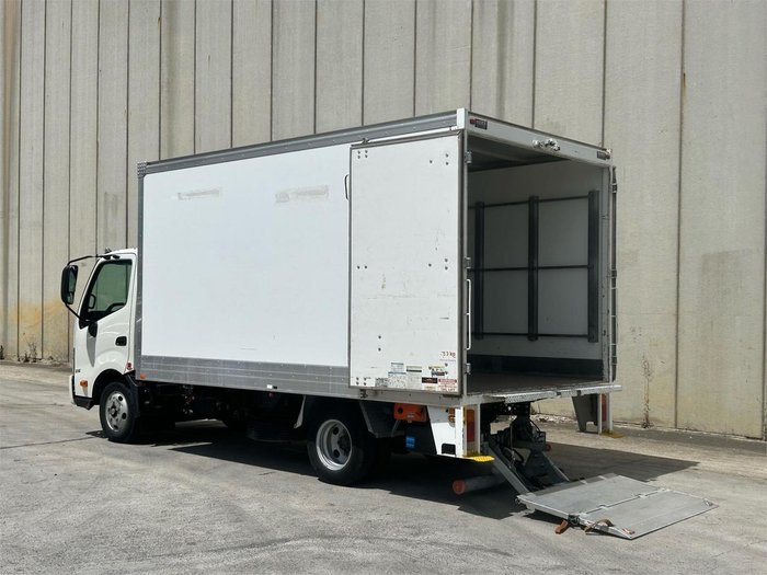2022 Hino 300 Series