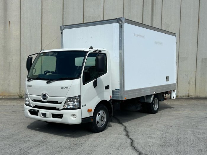 2022 Hino 300 Series