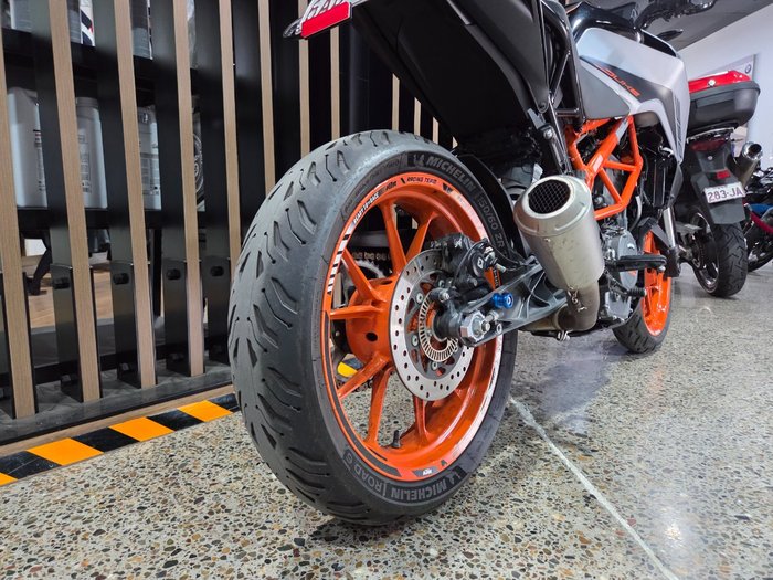 2022 Ktm 390 DUKE ORANGE