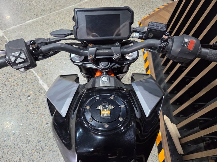 2022 Ktm 390 DUKE ORANGE