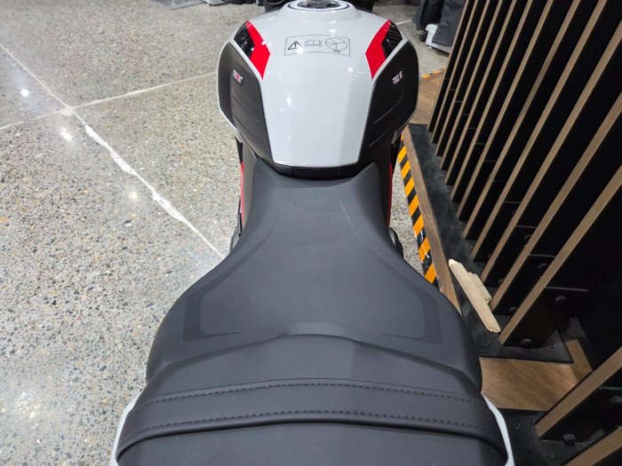 2026 Triumph TRIDENT 800 GREY