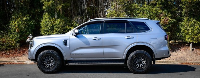 2024 Ford Everest Platinum