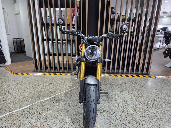 2026 Triumph SPEED 400 RED