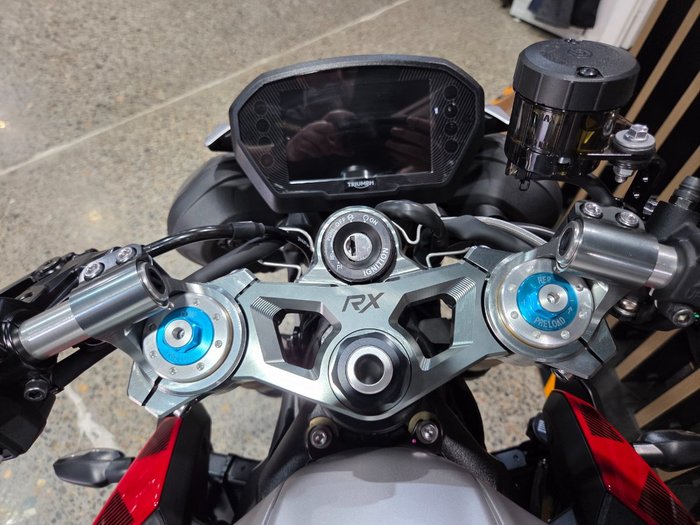 2026 Triumph 2026 Triumph 765CC Street Triple RX MATT SILVER ICE