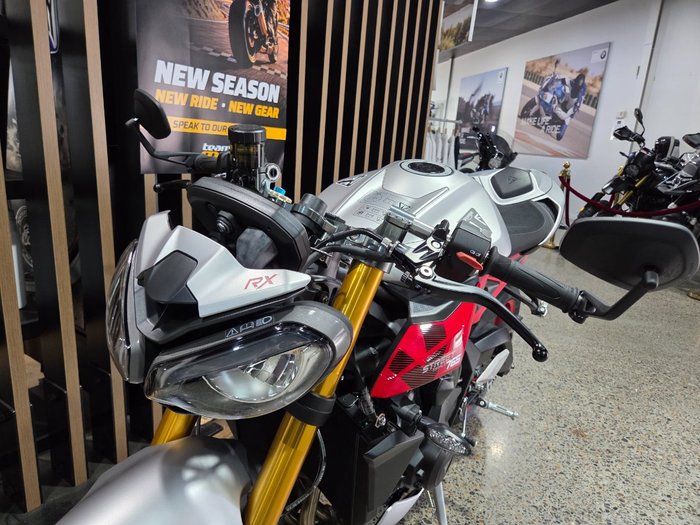 2026 Triumph 2026 Triumph 765CC Street Triple RX MATT SILVER ICE