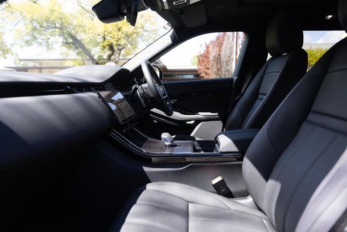 2026 Land Rover Range Rover Evoque P250 Dynamic SE