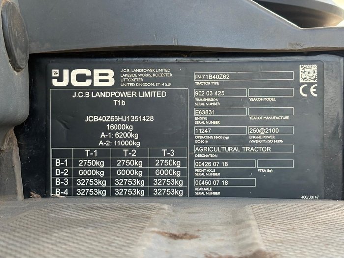 2019 JCB 8330
