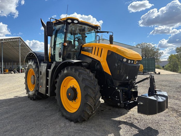 2019 JCB 8330
