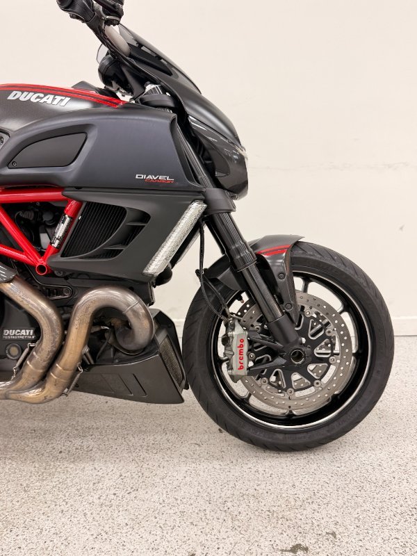 2012 DUCATI DIAVEL CARBON Red