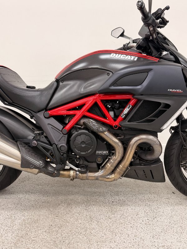 2012 DUCATI DIAVEL CARBON Red