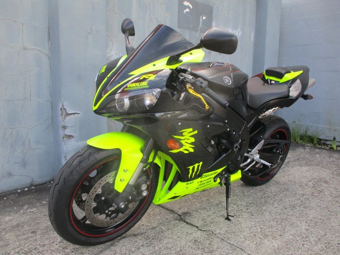 2005 YAMAHA YZF-R1