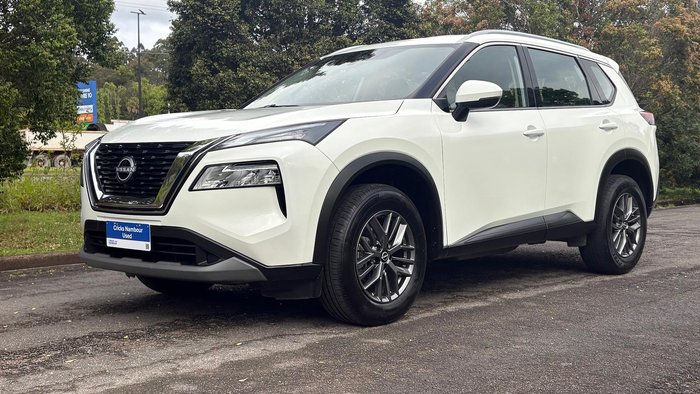 2025 Nissan X-TRAIL ST