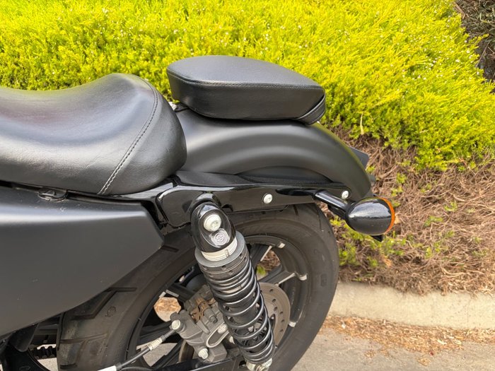 2019 HARLEY-DAVIDSON XL883N IRON 883 Black