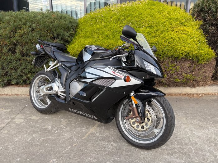 2005 Honda CBR1000RR (FIREBLADE) Black
