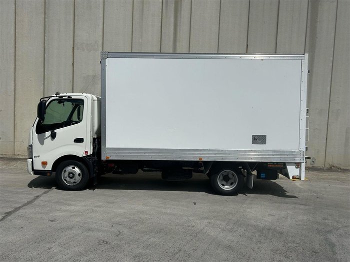 2022 Hino 300 Series