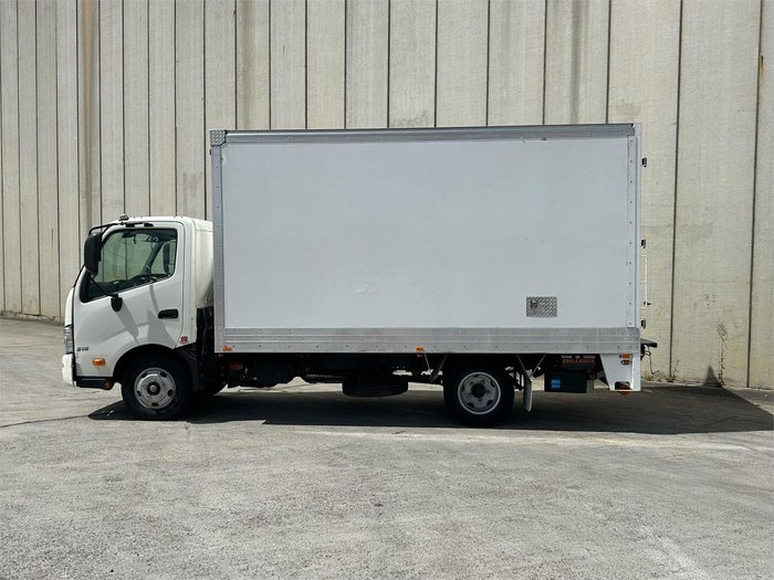 2022 Hino 300 Series