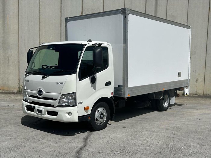 2022 Hino 300 Series
