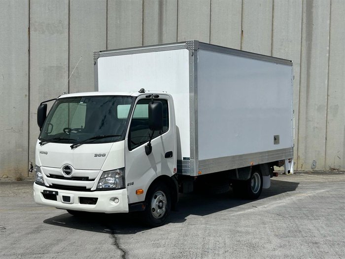 2022 Hino 300 Series