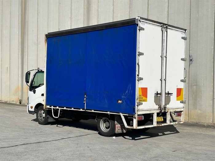 2016 Hino 300