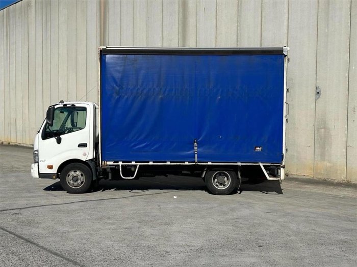 2016 Hino 300