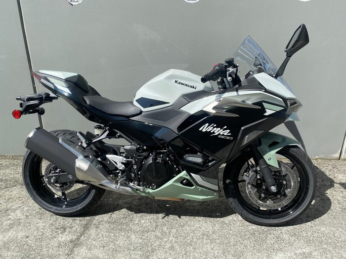 2026 Kawasaki Ninja 500 SE