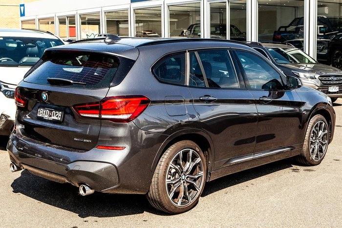 2022 BMW X1 sDrive20i
