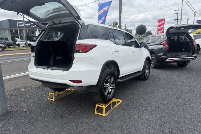 2022 TOYOTA FORTUNER GX