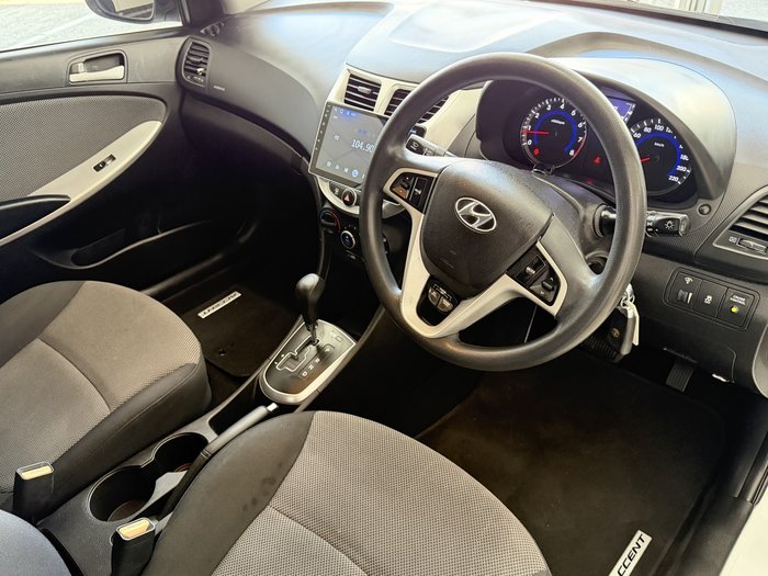 2014 Hyundai Accent Active
