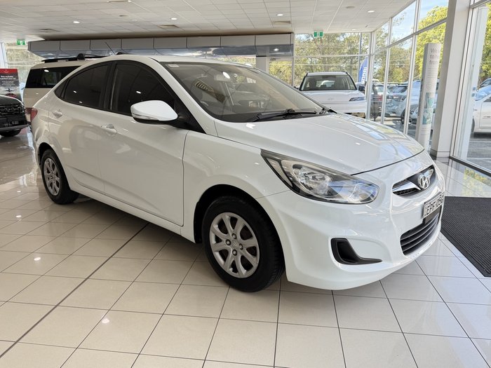 2014 Hyundai Accent Active