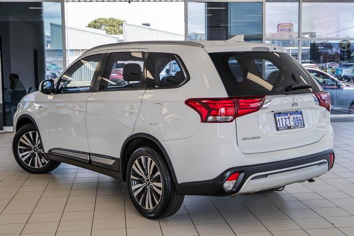 2018 Mitsubishi Outlander ES