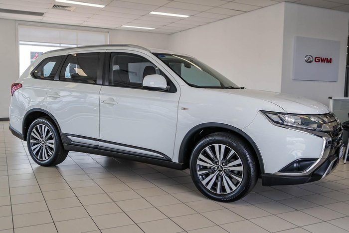 2018 Mitsubishi Outlander ES