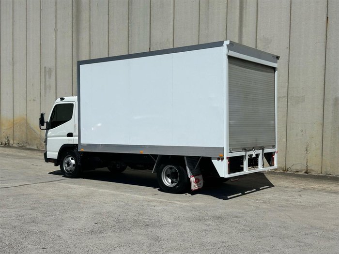 2019 Mitsubishi CANTER 815