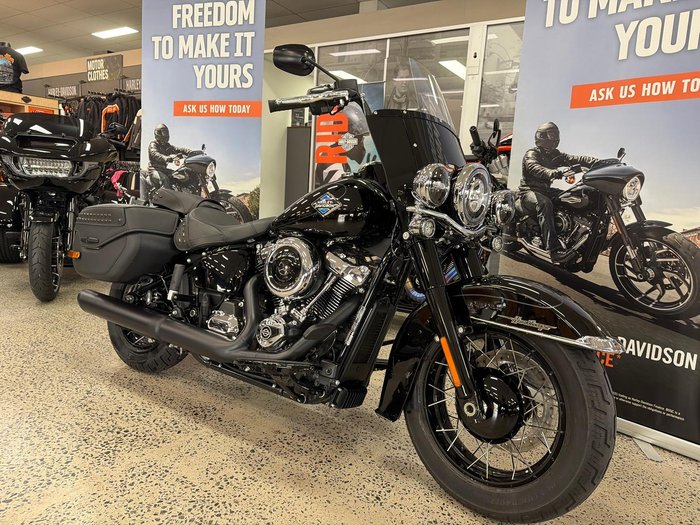 2026 Harley-Davidson Heritage Classic 117 (FLHC)
