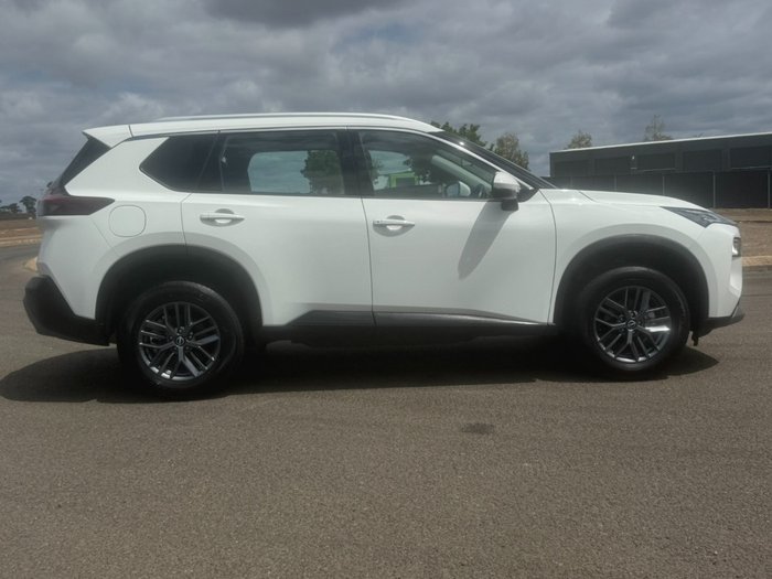 2024 Nissan X-TRAIL ST