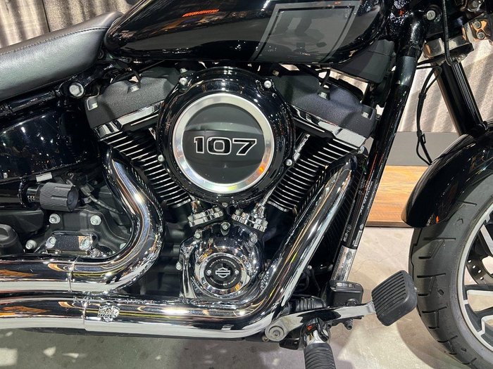 2021 Harley-Davidson Sport Glide 107 (FLSB)