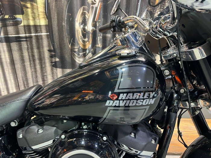 2021 Harley-Davidson Sport Glide 107 (FLSB)
