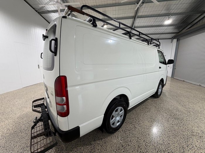 2017 Toyota Hiace DX