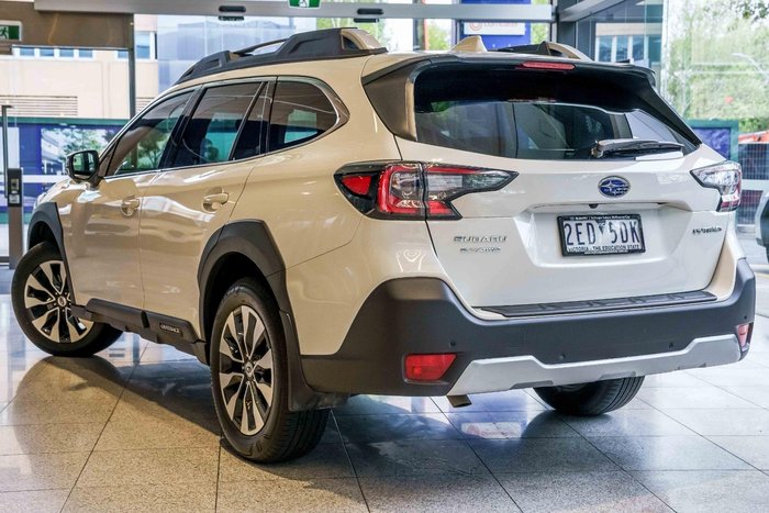 2025 Subaru Outback AWD Touring