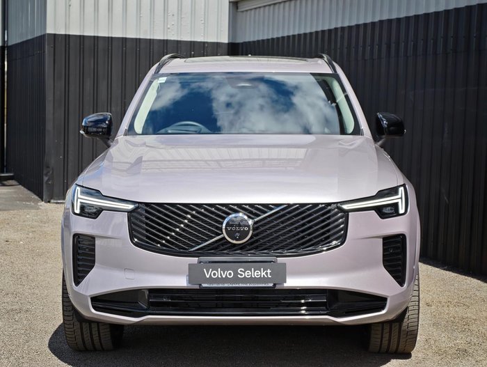 2025 Volvo XC90 Ultra B5 Dark