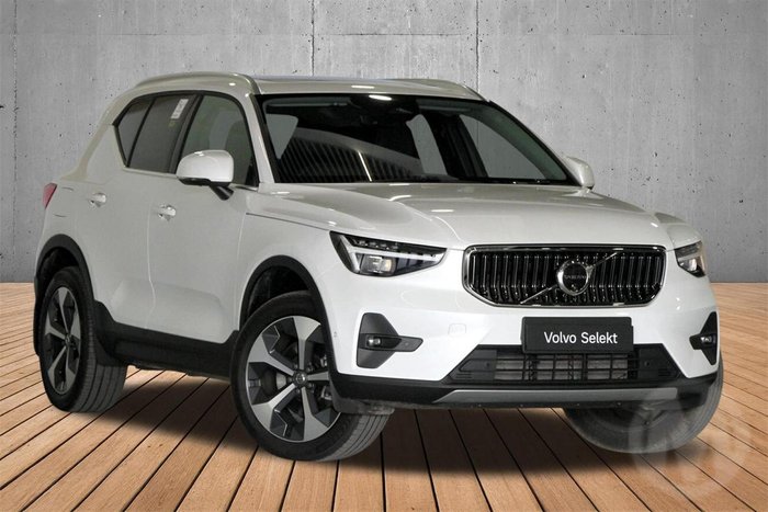 2026 Volvo XC40