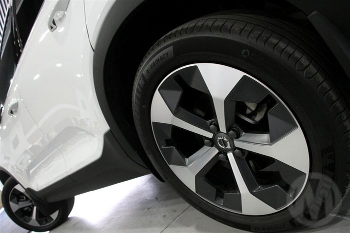 2026 Volvo XC40 Ultra B4 Bright