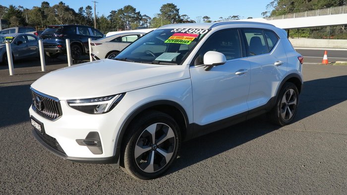 2023 Volvo XC40