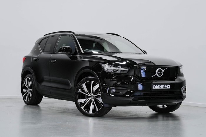 2022 Volvo XC40